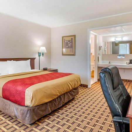 Rodeway Inn Mystic Luaran gambar